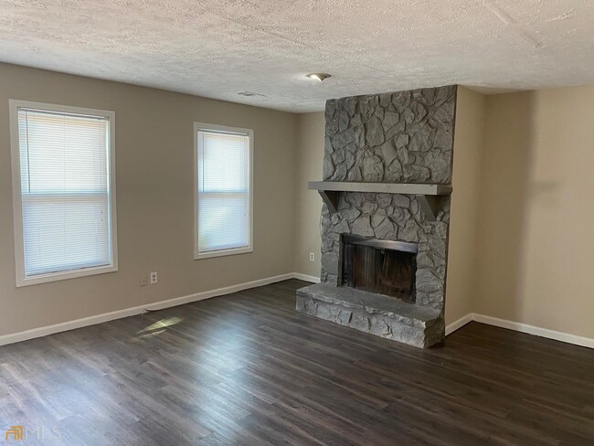 Building Photo - 5609 Windwood Rd