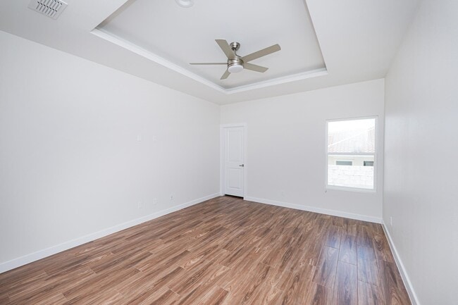 Building Photo - 7525 Cresta Bella St