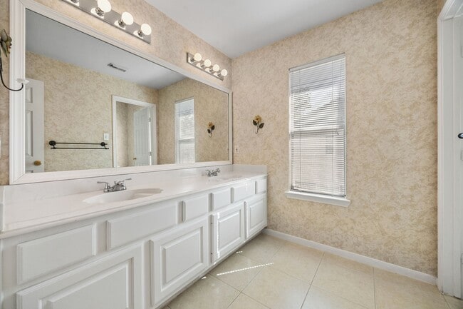 Building Photo - 20407 Spring Rose Dr