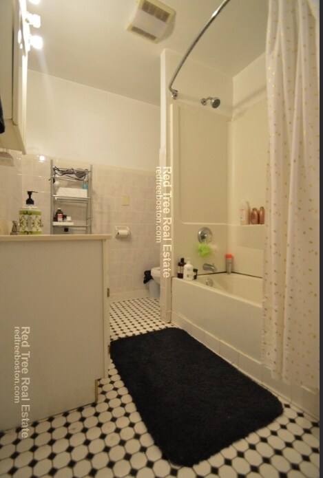 Building Photo - 72 Egmont St