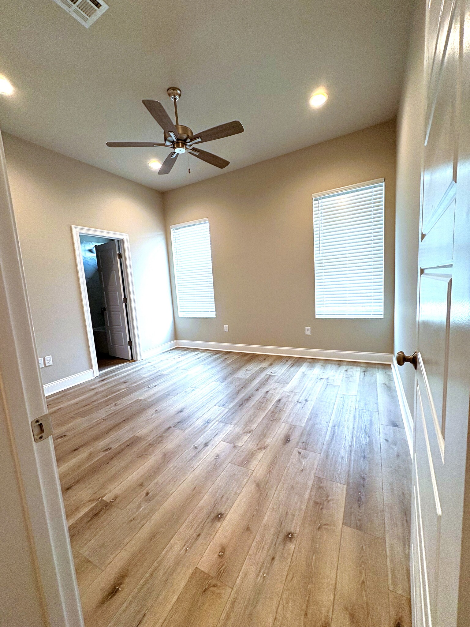 master bedroom - 107 Centre Sarcelle Blvd