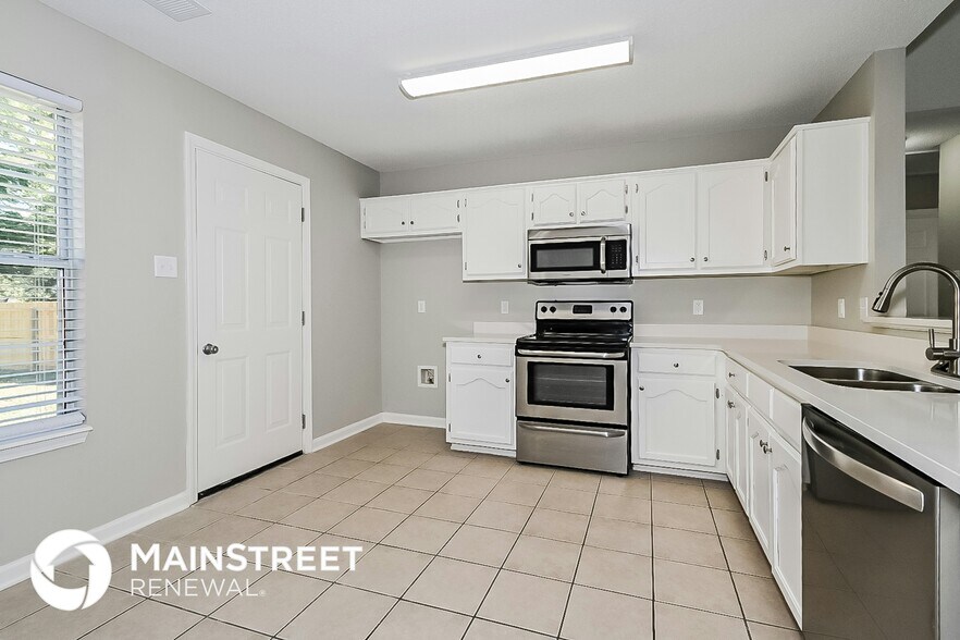 Building Photo - 7366 Murry Hill Cir