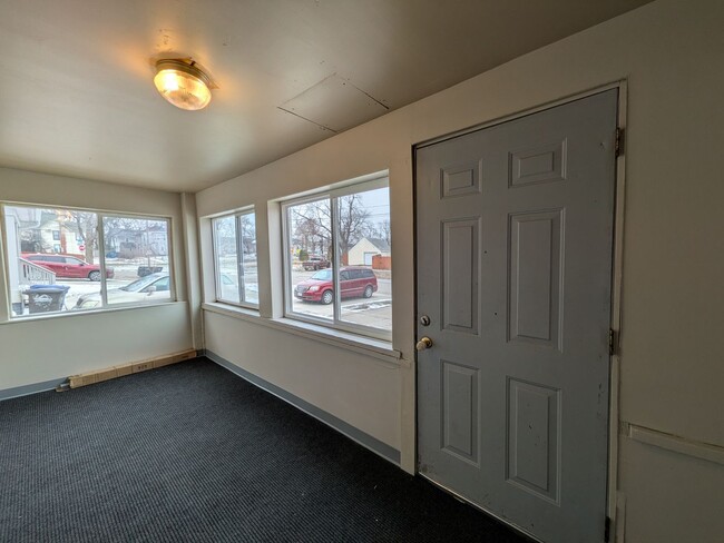 Building Photo - Large 4 Bedroom Home with Garage, Deck, & Fence!