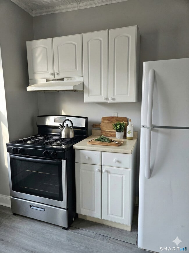 Building Photo - 1145 Ogden St Ext