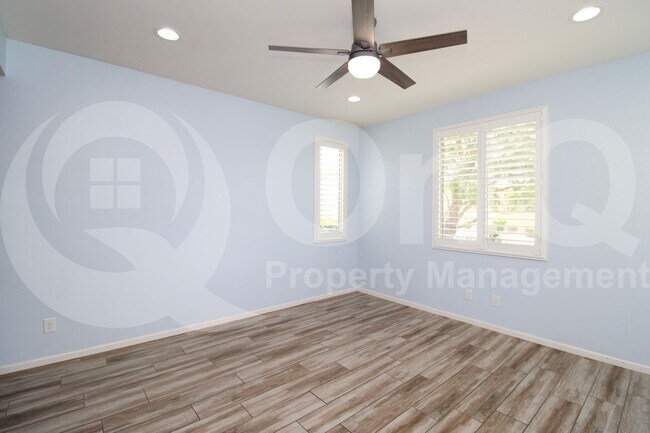 Building Photo - 3080 S Jasmine Dr