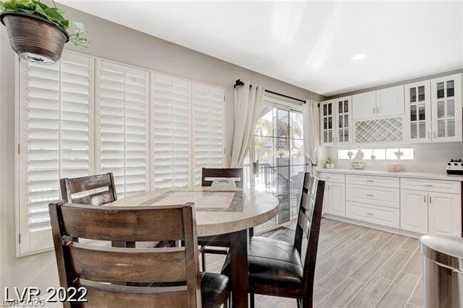 Building Photo - 7 Old Lake Cir