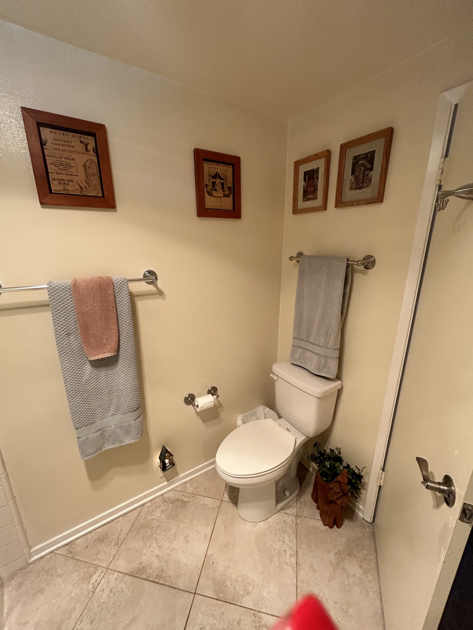 Building Photo - 3755 Vista Campana N