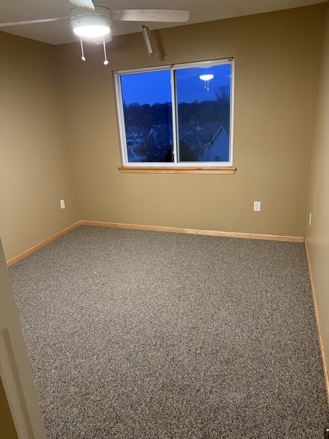 Building Photo - 2444 Catskill Ct
