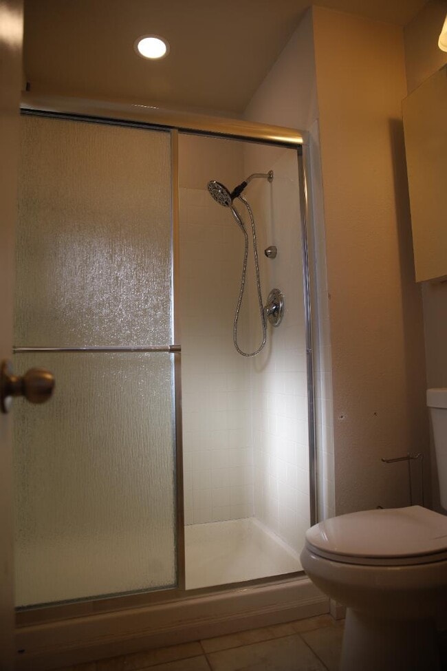 Building Photo - 1551 E Costilla Ave