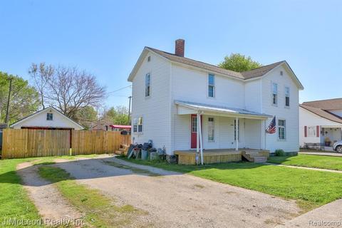 Building Photo - 4689 Center St