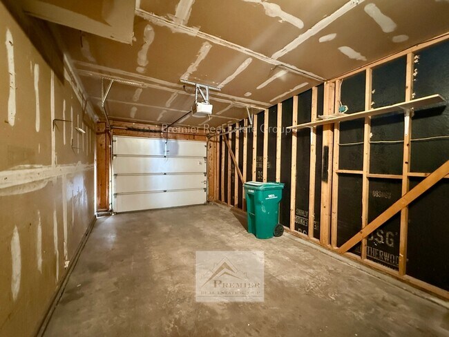 Building Photo - 1240 Darby St