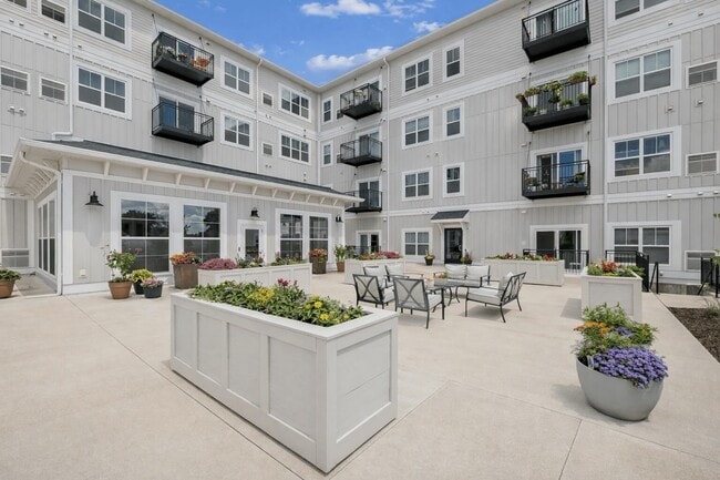 Building Photo - The Hendrickson
