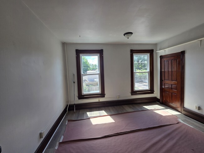 Building Photo - 405 South St