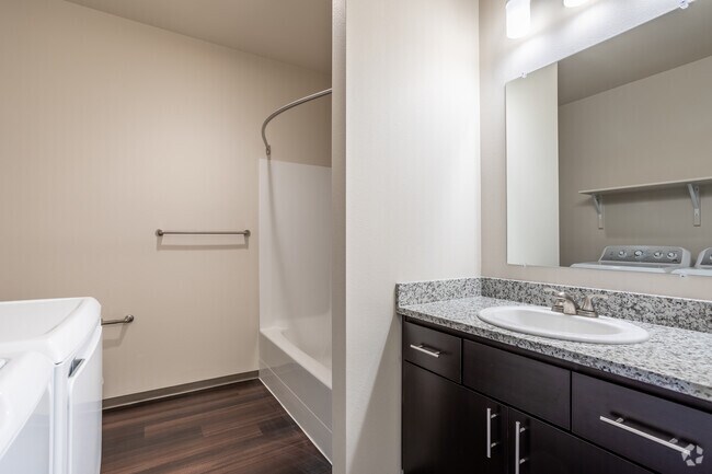 1BR, 1BA - 750 SF - The Grove Apartments