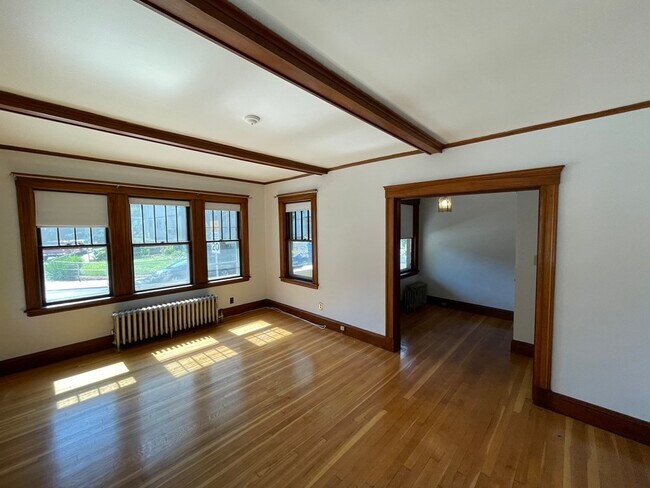 Building Photo - 33 Richard Ave