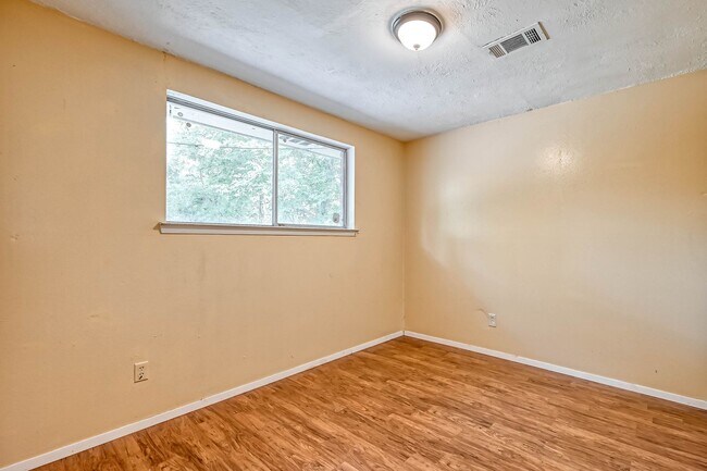 Building Photo - 14427 Campden Hill Rd