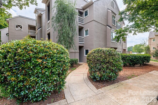 Building Photo - 646 Portside Dr