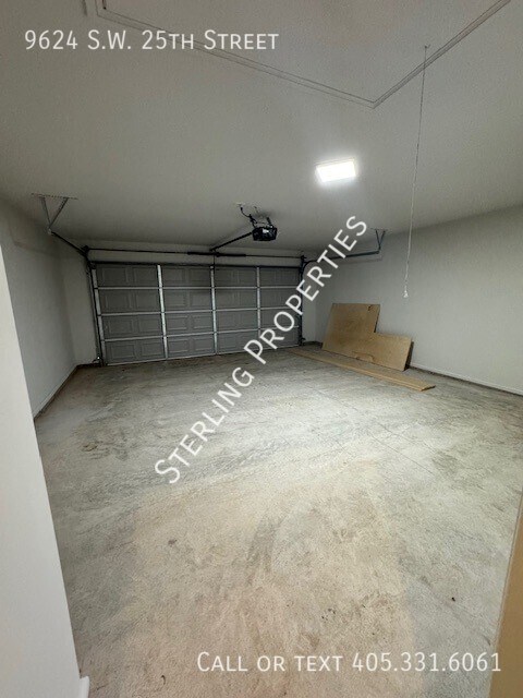 Building Photo - 9624 SW 25th St