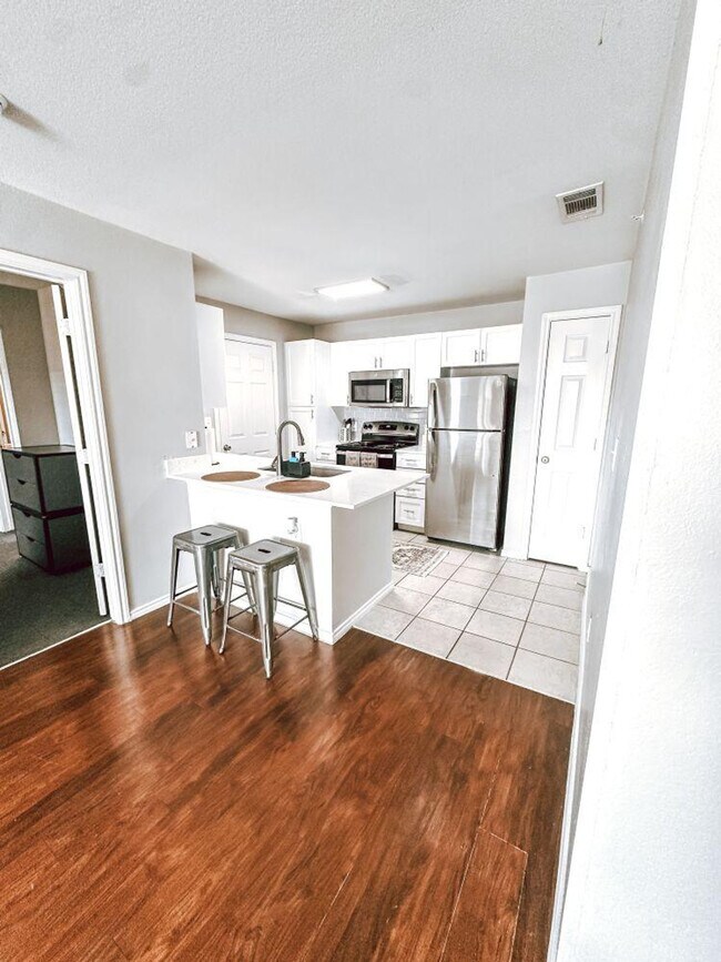 Building Photo - 1201 Cleveland St