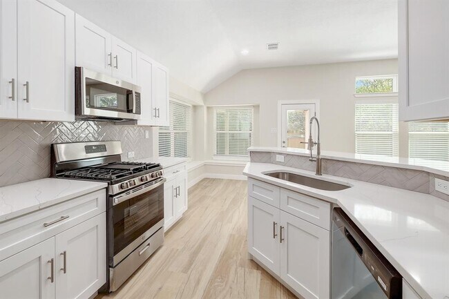 Building Photo - 19509 Brue St