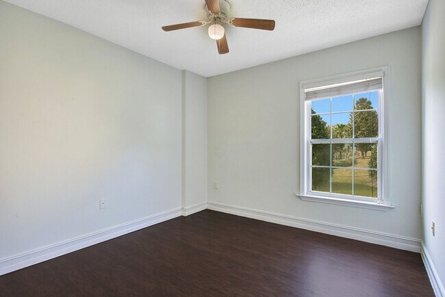 Building Photo - 2053 Dixie Belle Dr