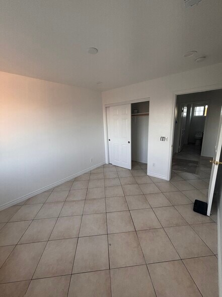 Building Photo - 1137 S Herbert Ave