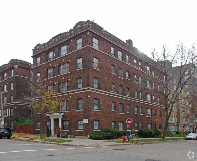 Building Photo - Juneau Apartments