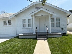 Building Photo - 11069 Evans St