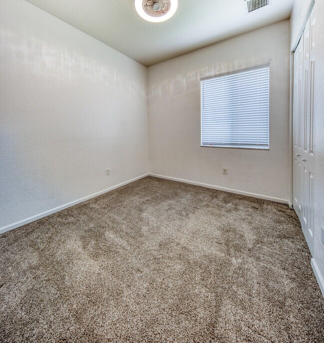 Building Photo - 139 2 Pine Dr