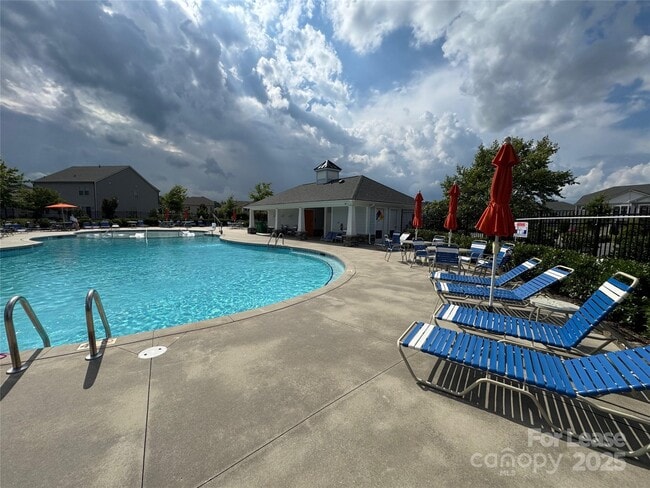 Building Photo - 4641 Collingham Dr