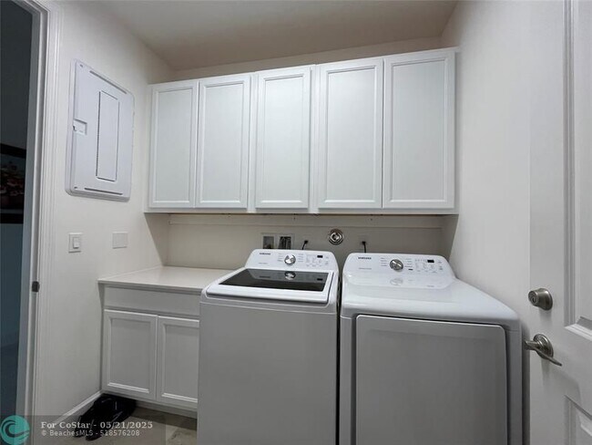 Building Photo - 11711 SW River Crossing Pl