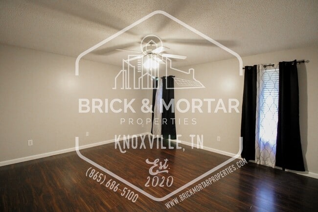 Building Photo - 1006 Davinci Ln