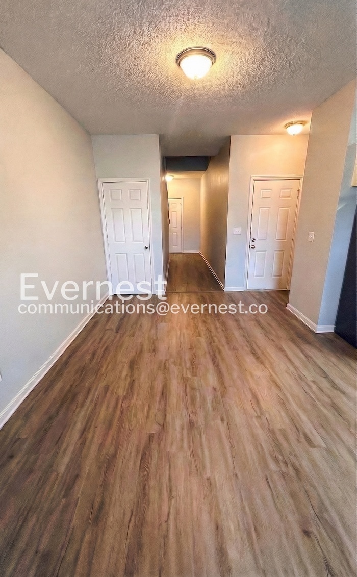 Building Photo - 2429 Brianna Dr