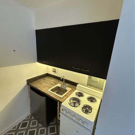 Building Photo - 11820 Edgewater Dr