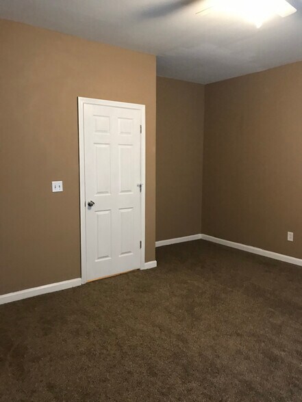 Building Photo - 1070 Gun Club Rd NW