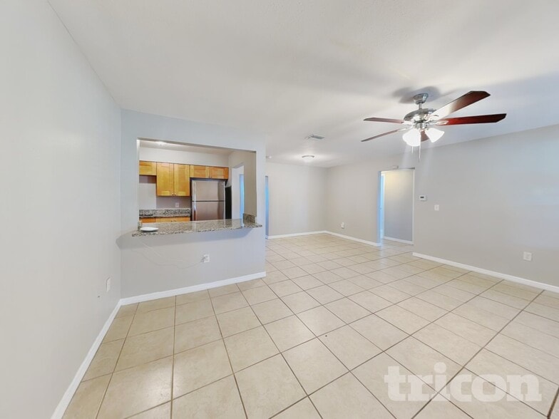 Building Photo - 1430 Thames Ln