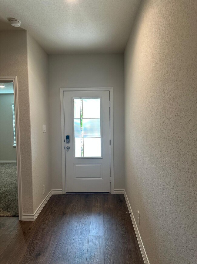 Building Photo - 21150 Boulder Flts