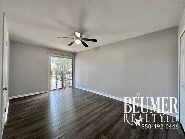 Building Photo - 4823 Huron Dr