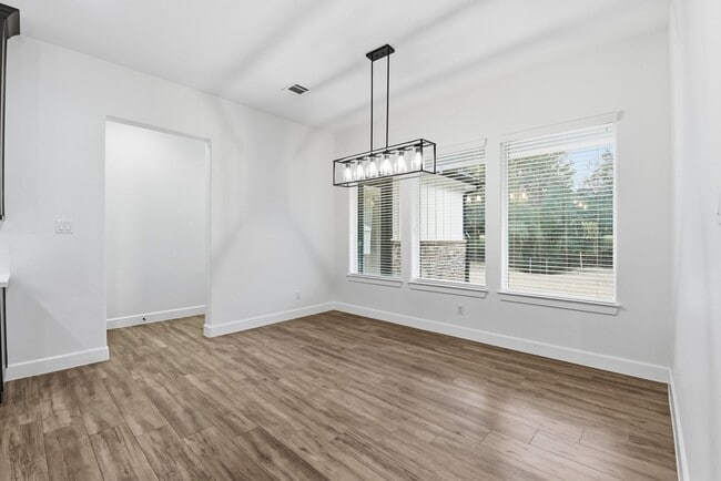 Building Photo - 19330 Veterans Rd