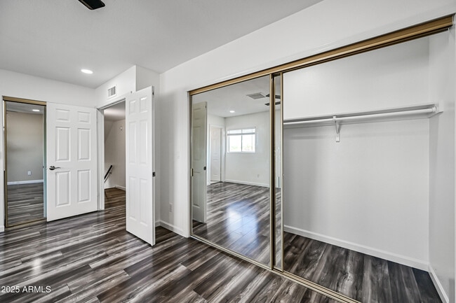 Building Photo - 5761 W Cholla St