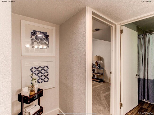 Building Photo - Beautiful Open & Remodeled 5 Bedroom Home ...