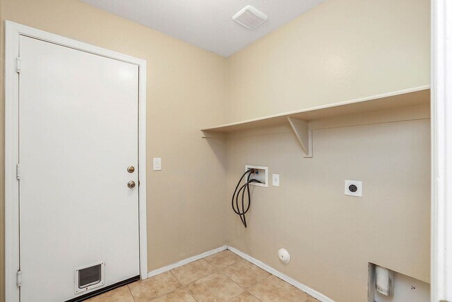 Building Photo - **Stunning 4-Bedroom, 3-Full Bath Home with Double Master Suites and Den