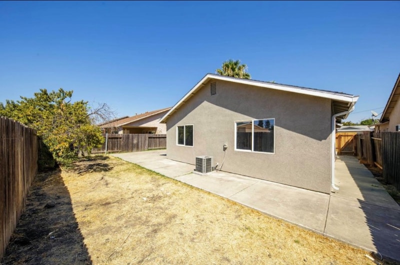 Building Photo - 210 Cordova Ln