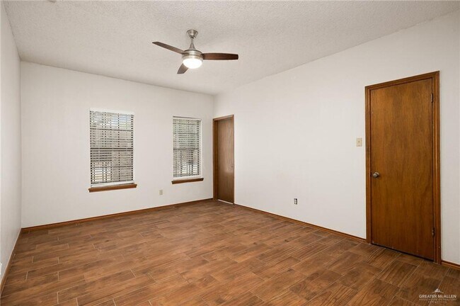 Building Photo - 1105 Cardinal Ave
