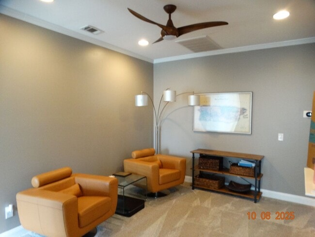 Building Photo - Perfect location in the heart of Pooler