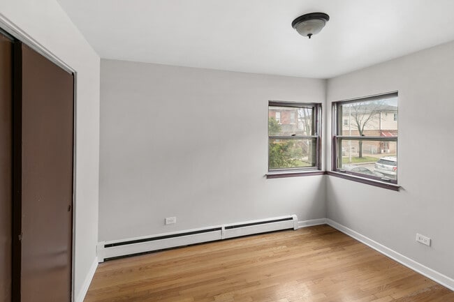 Building Photo - 805 N 22nd Ave