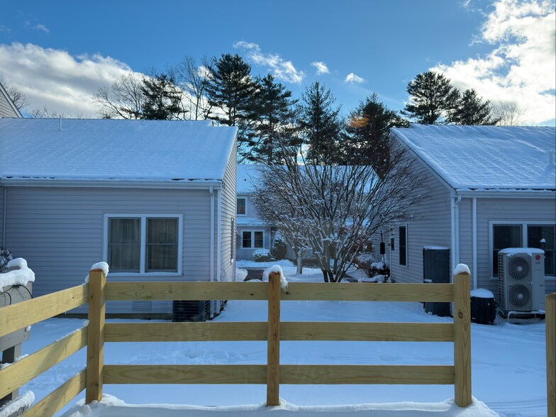 Building Photo - 23 Whittier Ln