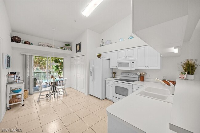 Building Photo - 26670 Rosewood Pointe Dr