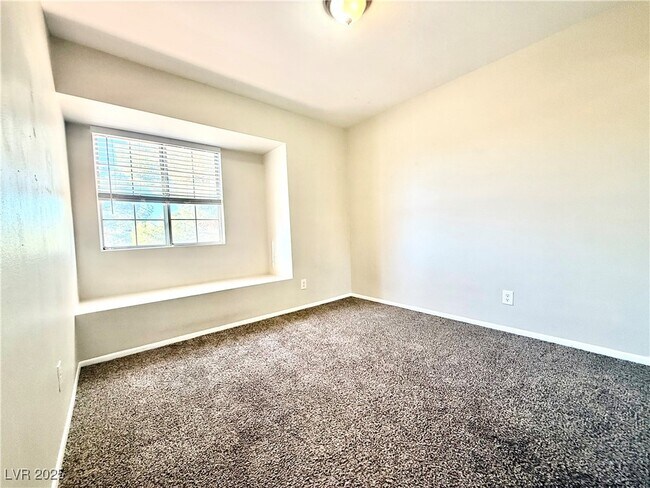 Building Photo - 50 Tidwell Ln