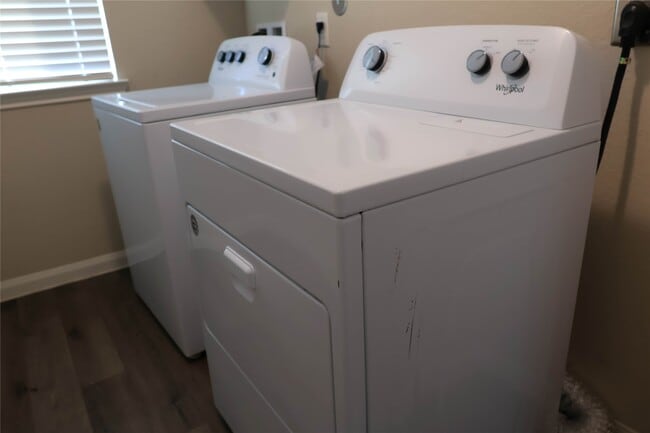 Building Photo - 2522 Sturgeon Wy